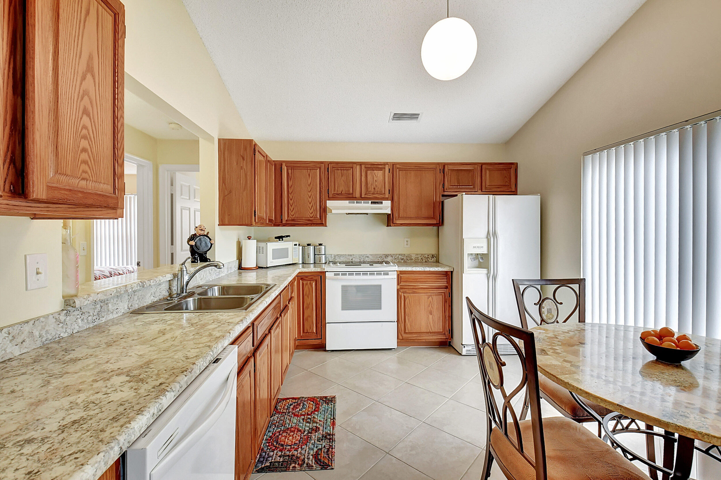 3083 Inglewood Terrace Boca Raton, FL 33431 - Photo 18 of 48 kitchen