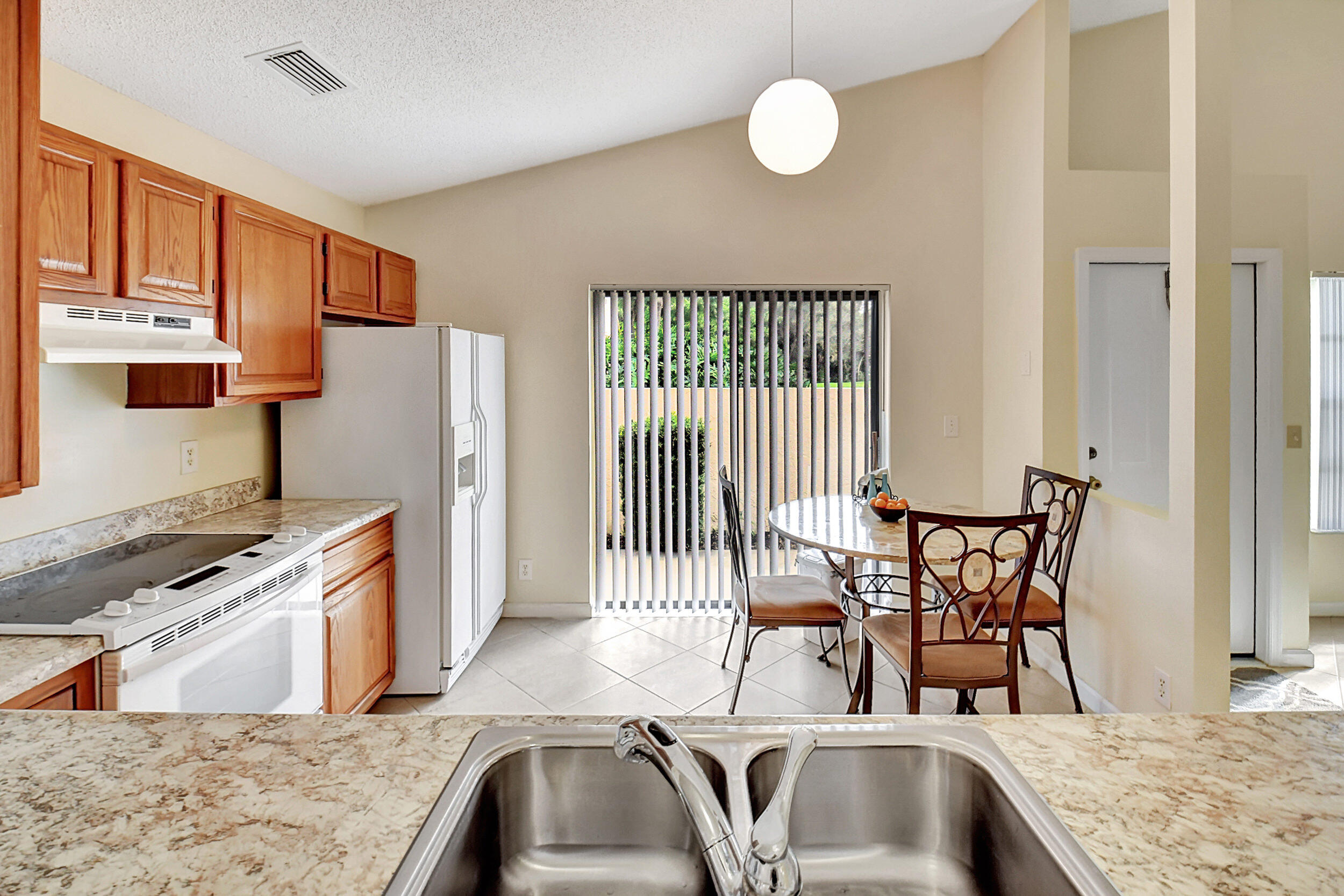 3083 Inglewood Terrace Boca Raton, FL 33431 - Photo 22 of 48 kitchen