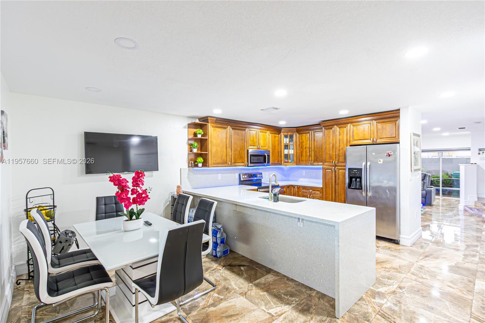 6217 Southwest 128th Place Miami, FL 33183 - Photo 7 of 30