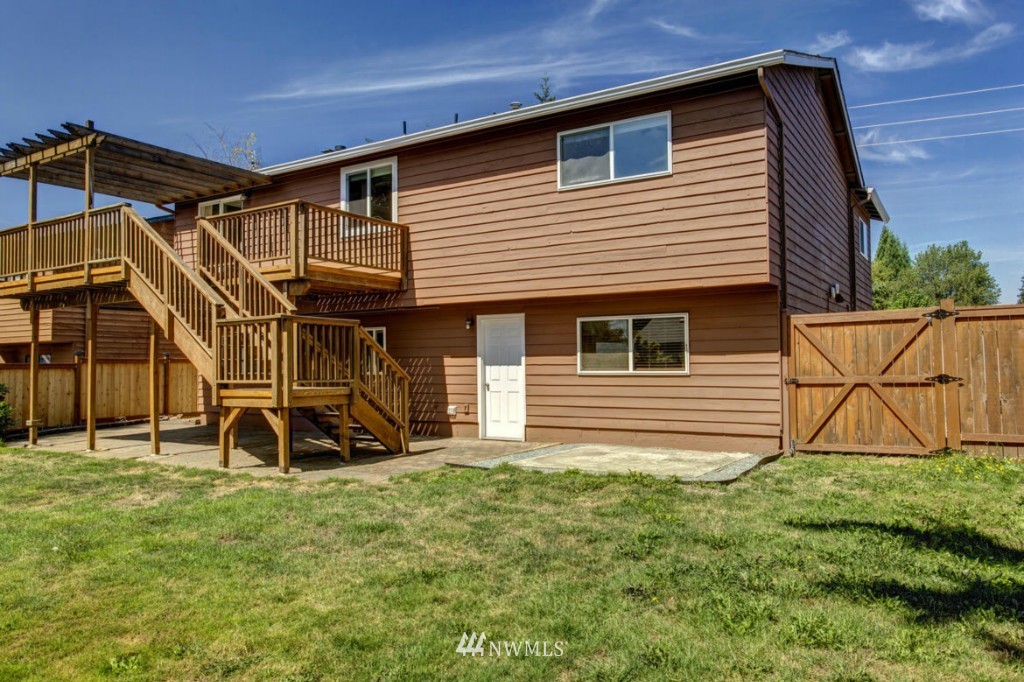508 212th Street Southwest Bothell, WA 98021 - Photo 2 of 25
