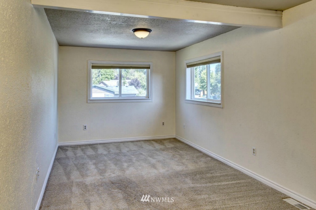 508 212th Street Southwest Bothell, WA 98021 - Photo 13 of 25