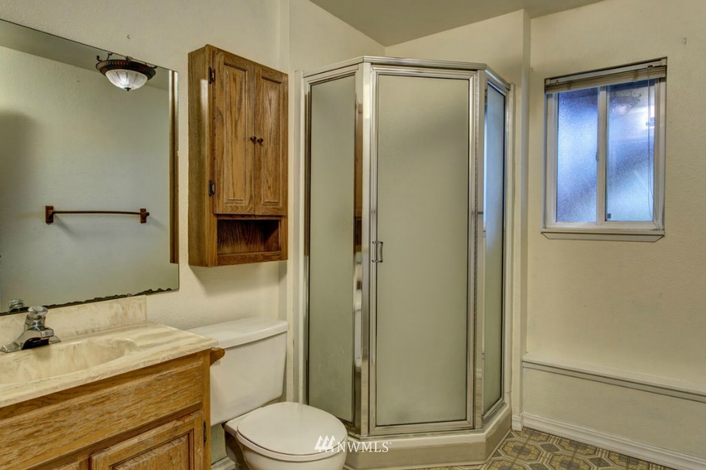 508 212th Street Southwest Bothell, WA 98021 - Photo 16 of 25