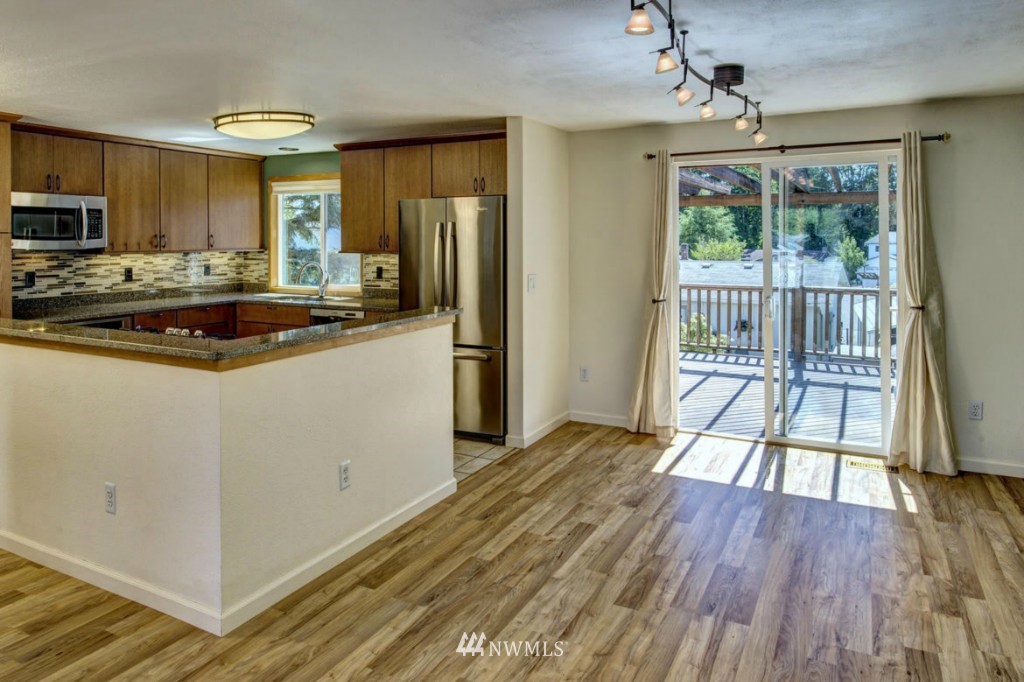 508 212th Street Southwest Bothell, WA 98021 - Photo 3 of 25