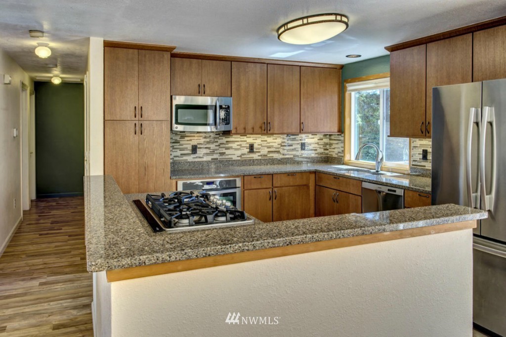 508 212th Street Southwest Bothell, WA 98021 - Photo 5 of 25