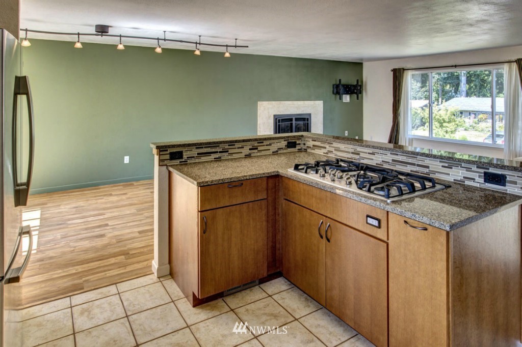 508 212th Street Southwest Bothell, WA 98021 - Photo 6 of 25