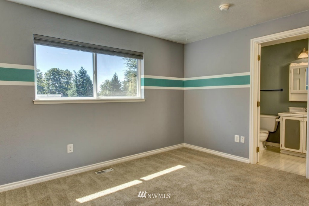 508 212th Street Southwest Bothell, WA 98021 - Photo 10 of 25