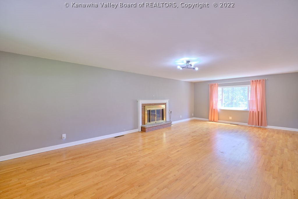 1325 Dorsey Road Charleston, WV 25314 - Photo 8 of 49 Gallery Image 8