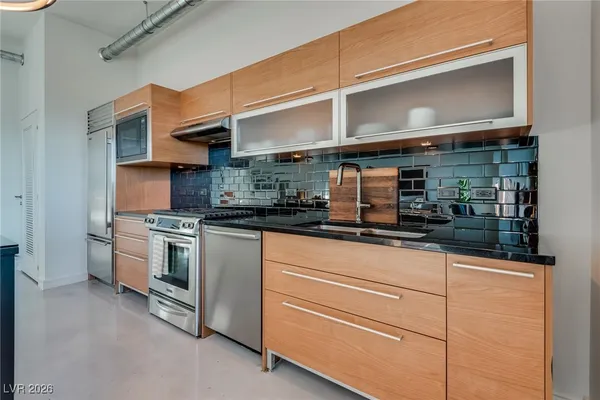 $2,900 | 200 Hoover Avenue, Unit 1502, Las Vegas, NV 89101