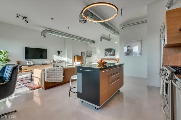 $2,900 | 200 Hoover Avenue, Unit 1502, Las Vegas, NV 89101