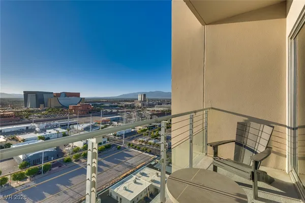 $2,900 | 200 Hoover Avenue, Unit 1502, Las Vegas, NV 89101
