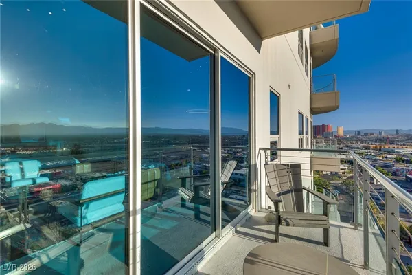 $2,900 | 200 Hoover Avenue, Unit 1502, Las Vegas, NV 89101