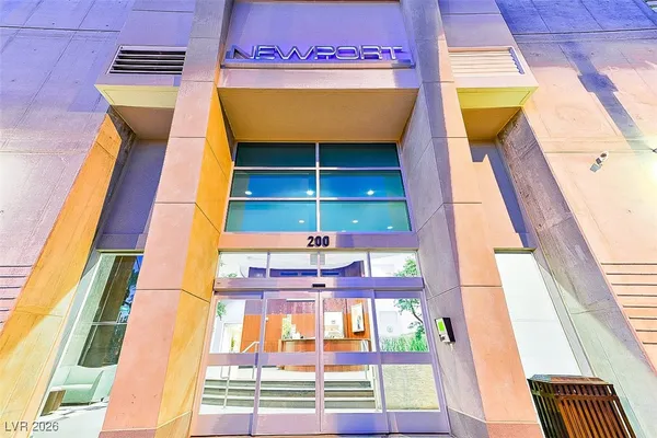 $2,900 | 200 Hoover Avenue, Unit 1502, Las Vegas, NV 89101