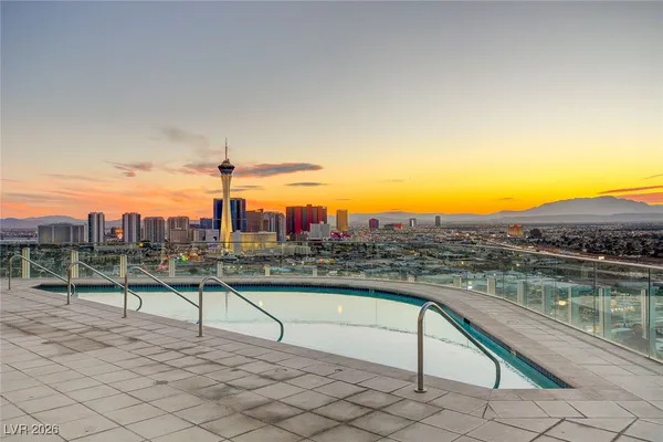 $2,900 | 200 Hoover Avenue, Unit 1502, Las Vegas, NV 89101