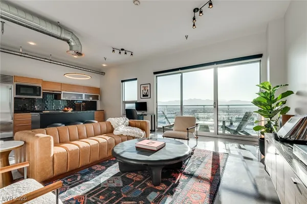 $2,900 | 200 Hoover Avenue, Unit 1502, Las Vegas, NV 89101