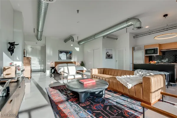 $2,900 | 200 Hoover Avenue, Unit 1502, Las Vegas, NV 89101