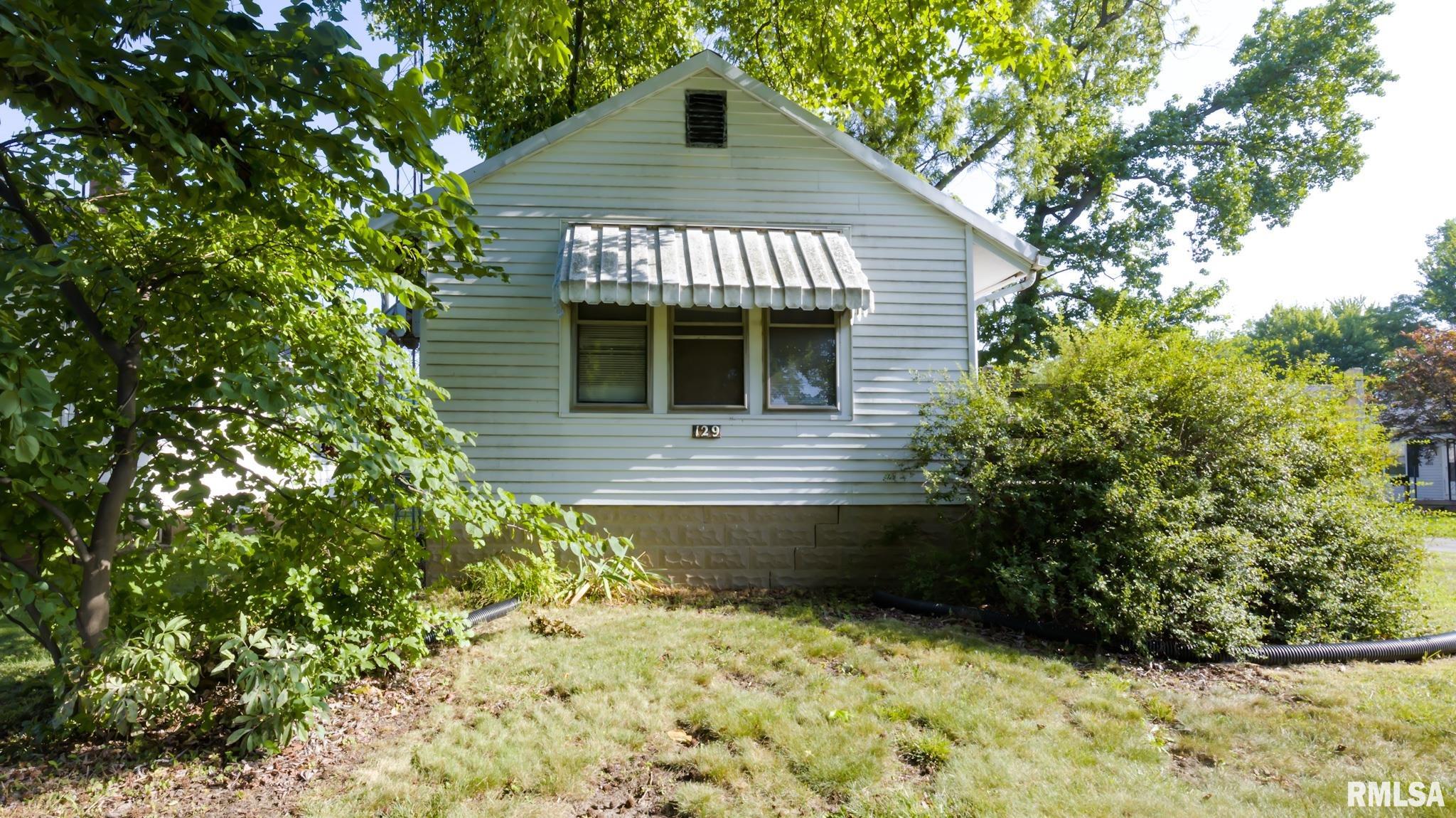 129 East Sangamon Avenue Springfield, IL 62702 - Photo 1 of 17 Gallery Image 1