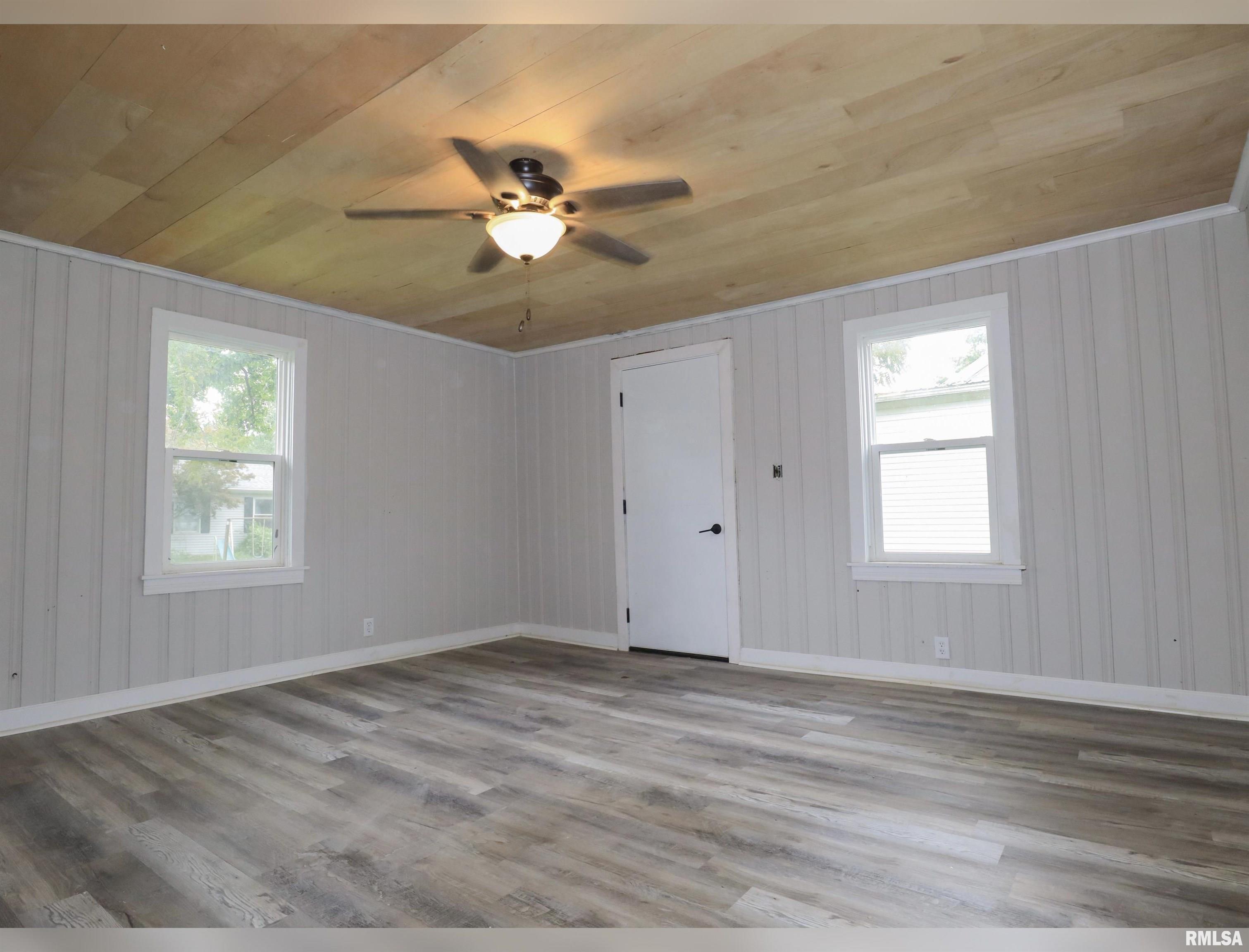 129 East Sangamon Avenue Springfield, IL 62702 - Photo 11 of 17 Gallery Image 11