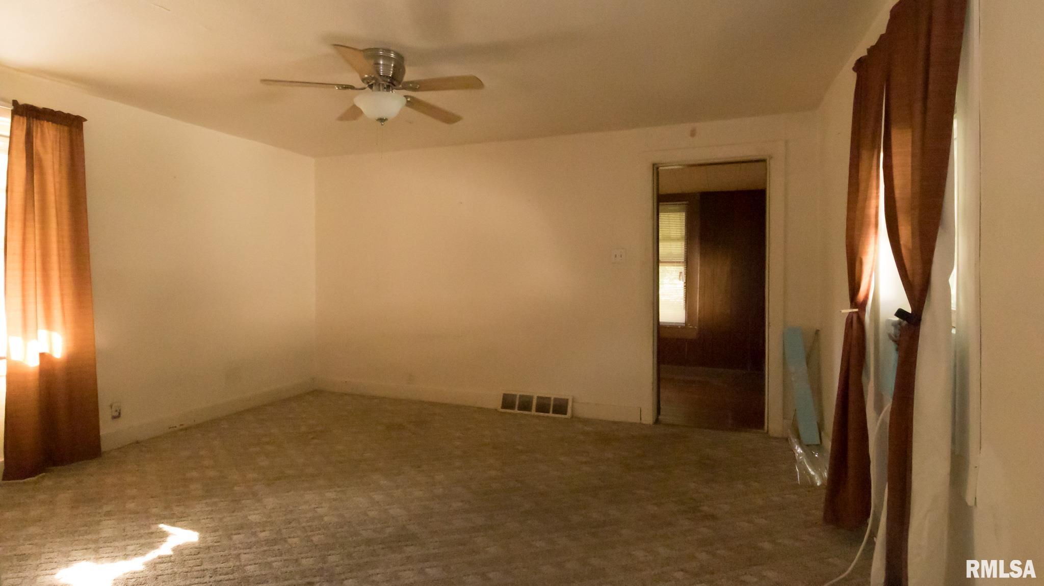 129 East Sangamon Avenue Springfield, IL 62702 - Photo 7 of 17 Gallery Image 7