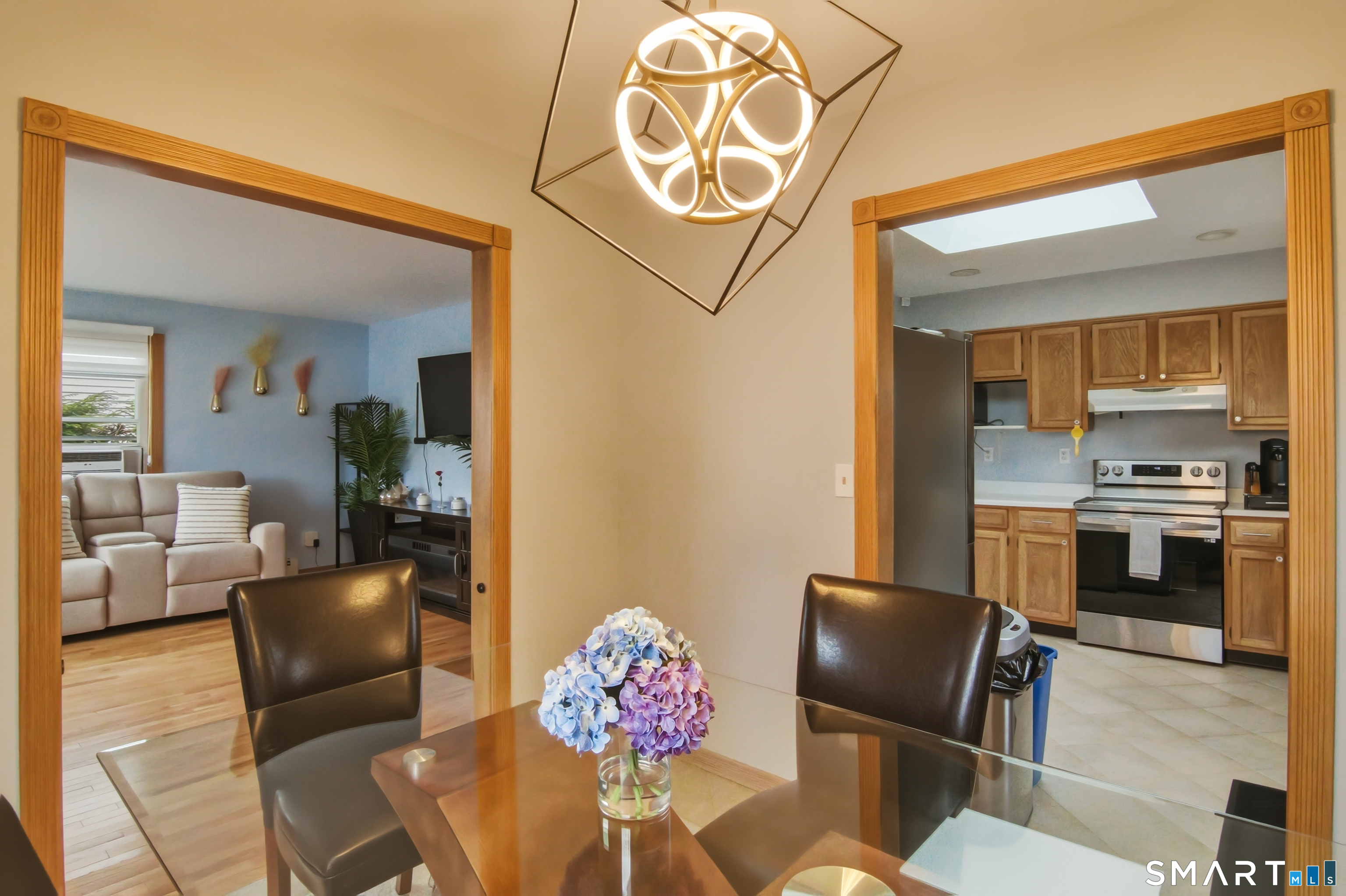 81 Dodd Avenue Bridgeport, CT 06606 - Photo 13 of 40