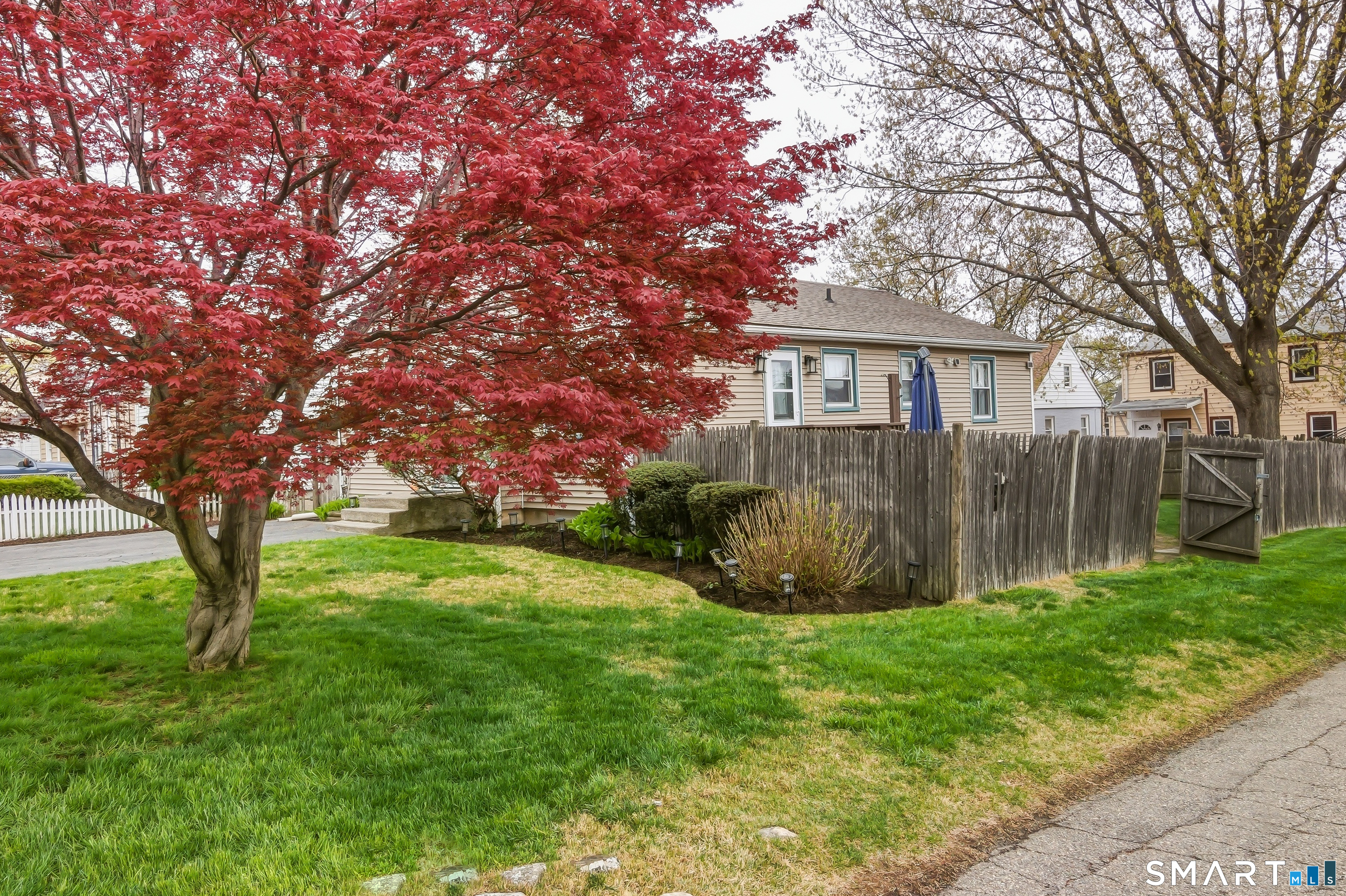 81 Dodd Avenue Bridgeport, CT 06606 - Photo 32 of 40