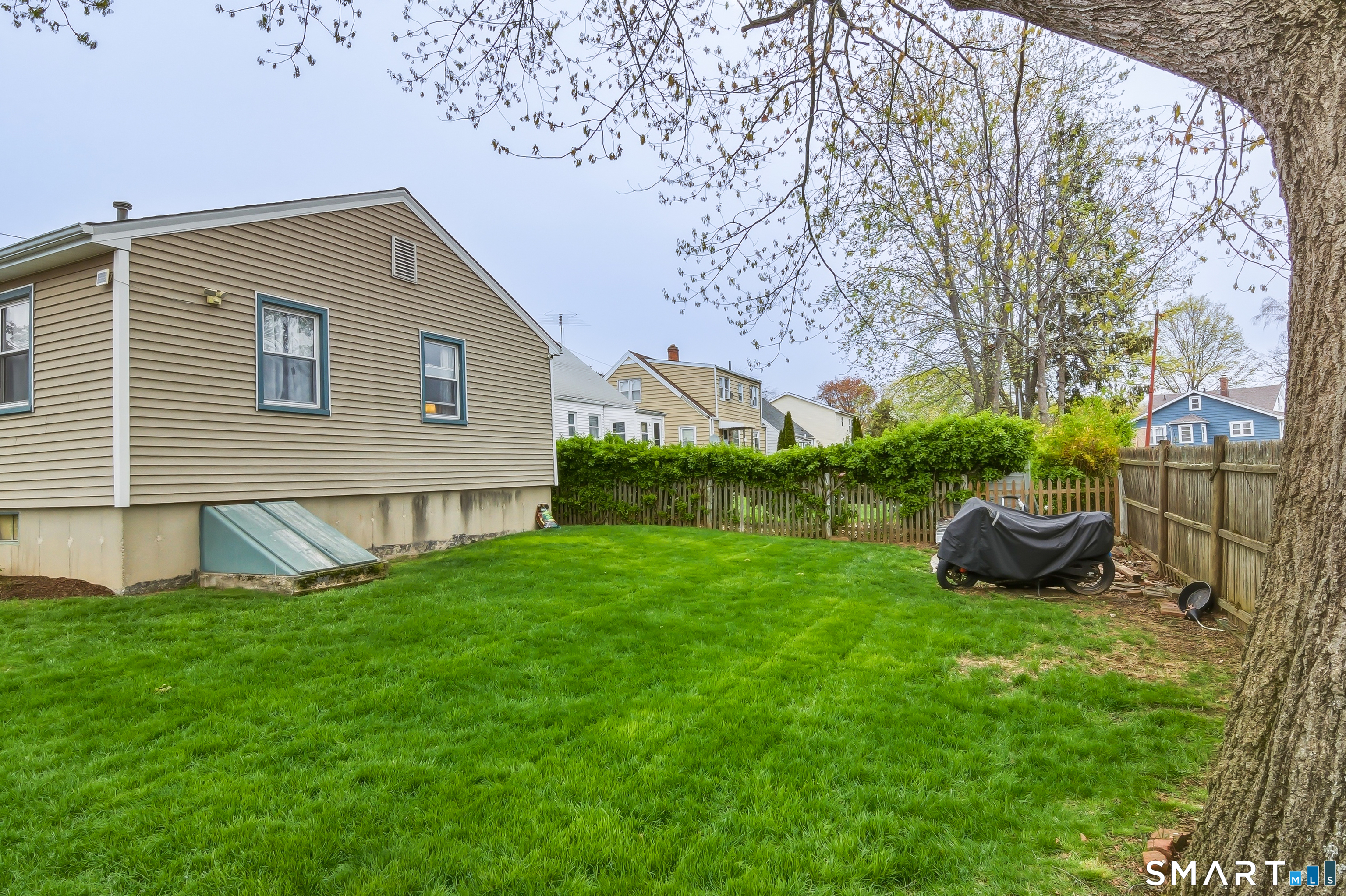 81 Dodd Avenue Bridgeport, CT 06606 - Photo 36 of 40