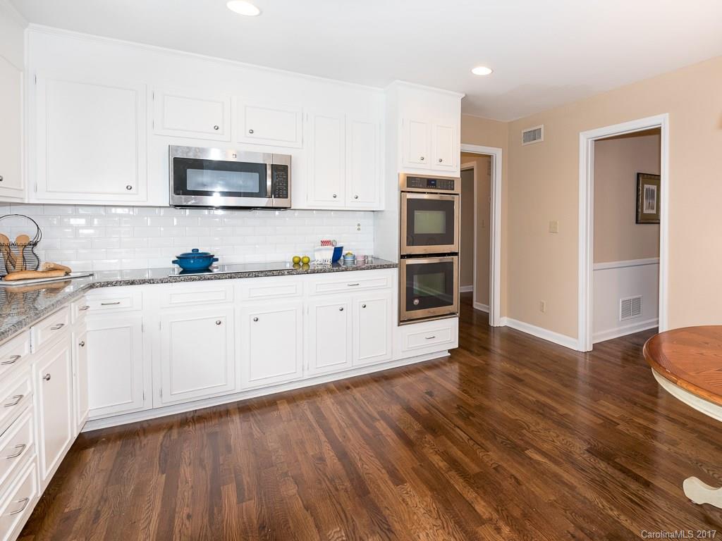 1011 Reverdy Lane Matthews, NC 28105 - Photo 3 of 19