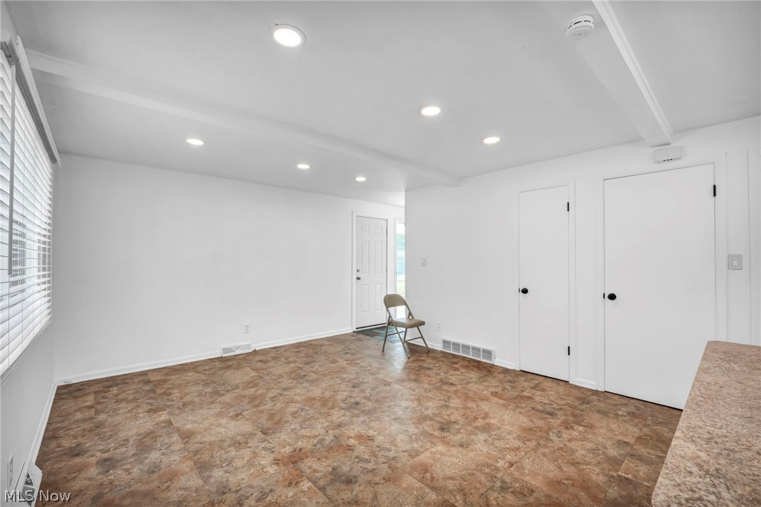 4915 Fairlawn Road Cleveland, OH 44124 - Photo 6 of 50