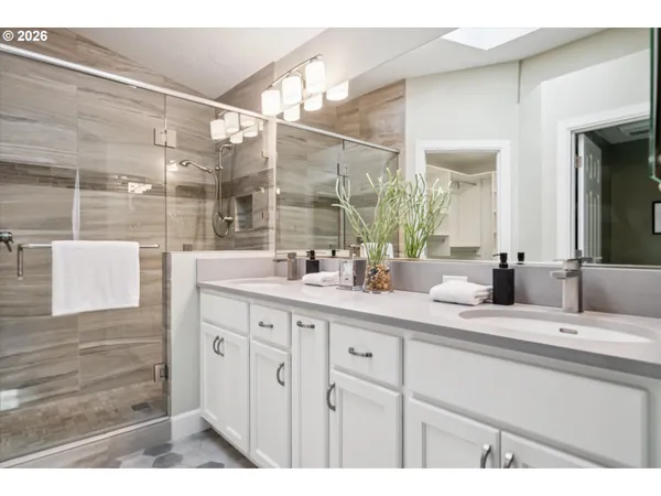 $490,000 | 6715 Northeast Rosebay Drive, Hillsboro, OR 97124