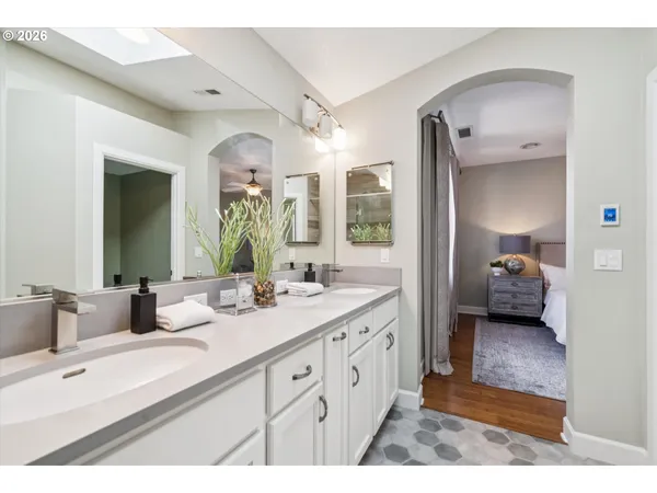 $490,000 | 6715 Northeast Rosebay Drive, Hillsboro, OR 97124