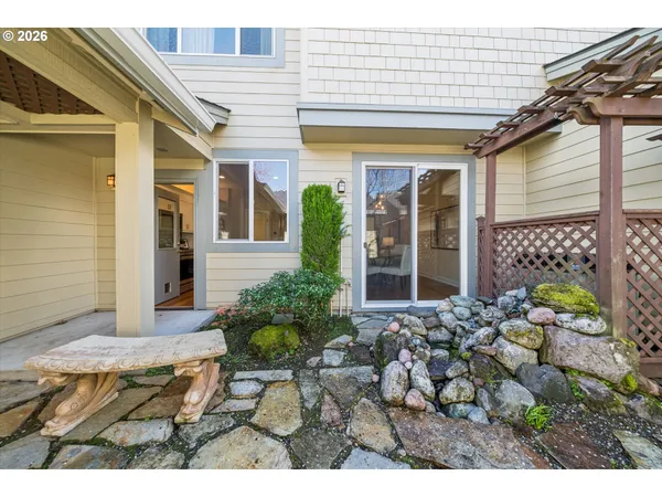 $490,000 | 6715 Northeast Rosebay Drive, Hillsboro, OR 97124
