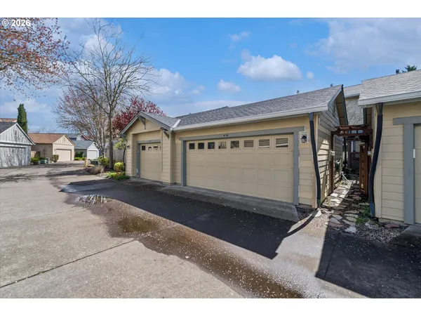 $490,000 | 6715 Northeast Rosebay Drive, Hillsboro, OR 97124