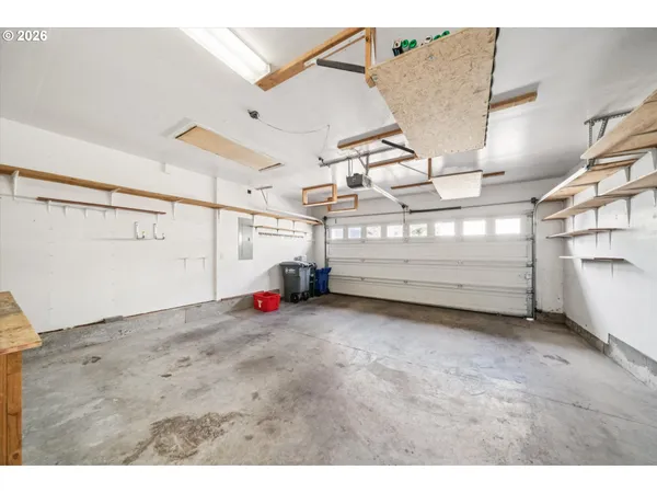 $490,000 | 6715 Northeast Rosebay Drive, Hillsboro, OR 97124