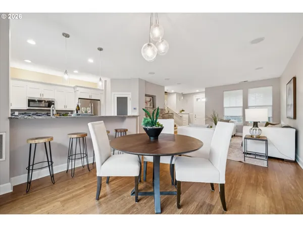 $490,000 | 6715 Northeast Rosebay Drive, Hillsboro, OR 97124