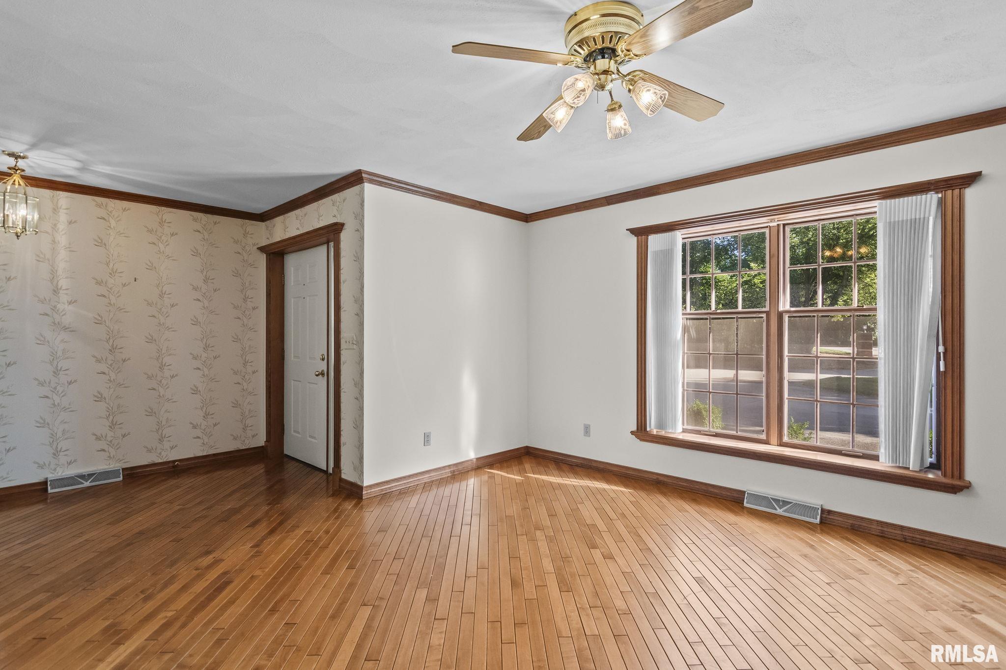 1830 Cherry Road Springfield, IL 62704 - Photo 9 of 53