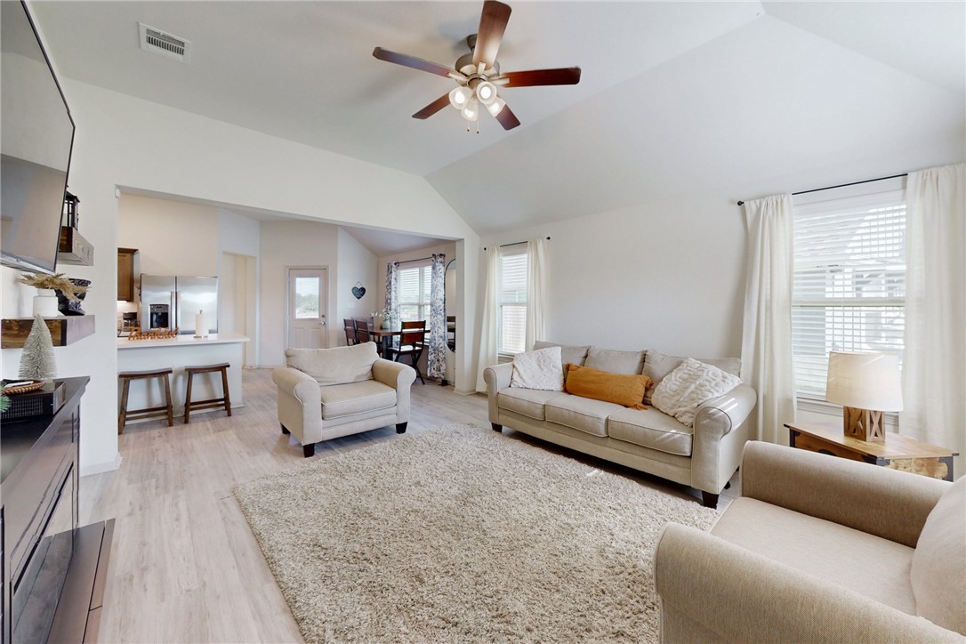 2846 Messenger Way Bryan, TX 77803 - Photo 2 of 23