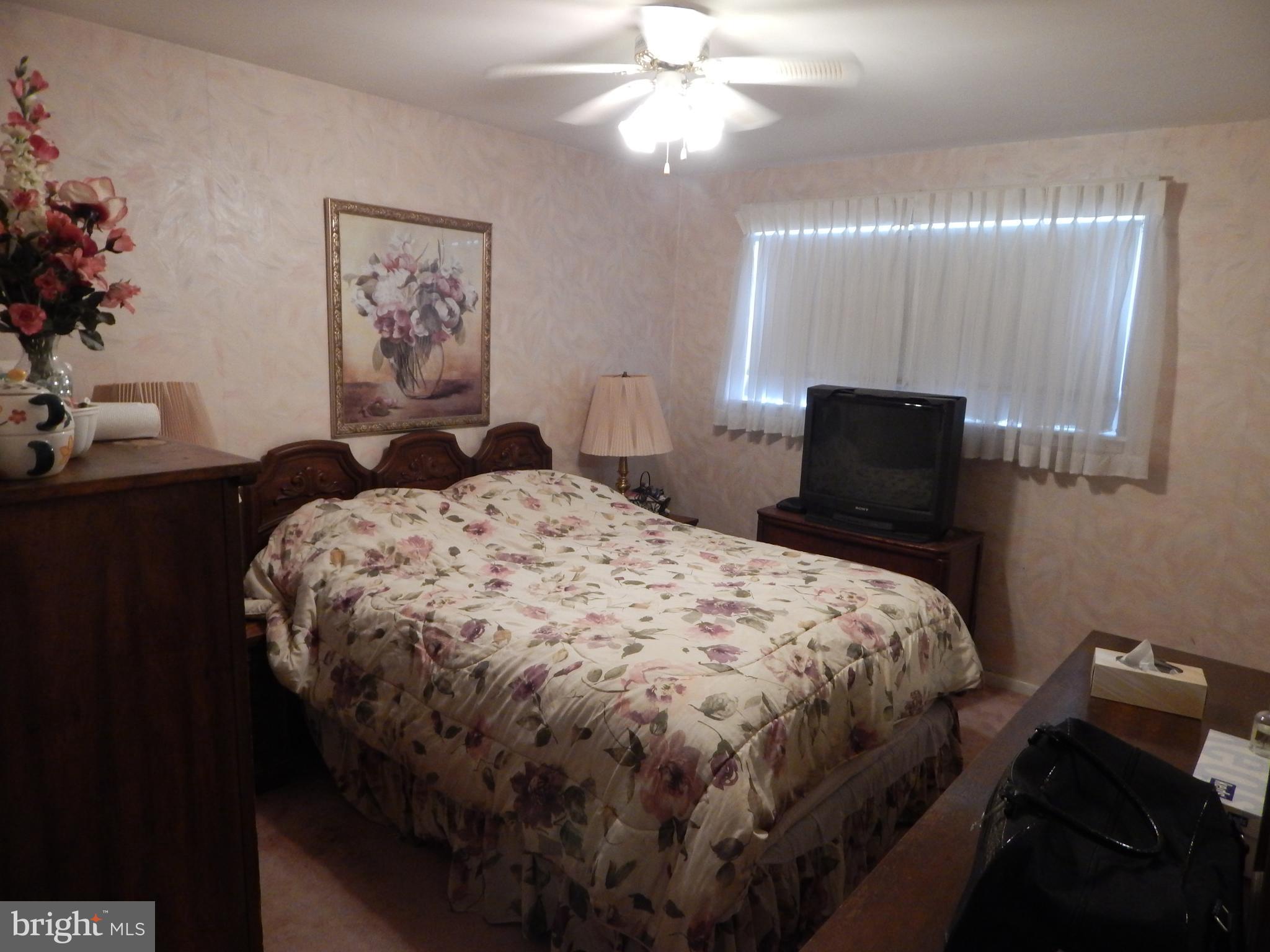 3902 Dorchester Road Philadelphia, PA 19154 - Photo 10 of 24 2nd bedroom