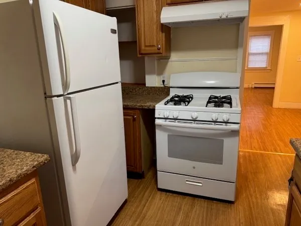 $2,400 | 277 East Merrimack Street, Unit 1, Lowell, MA 01852