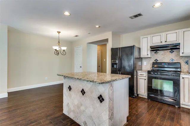 $2,350 | 12405 Peak Circle, Frisco, TX 75035