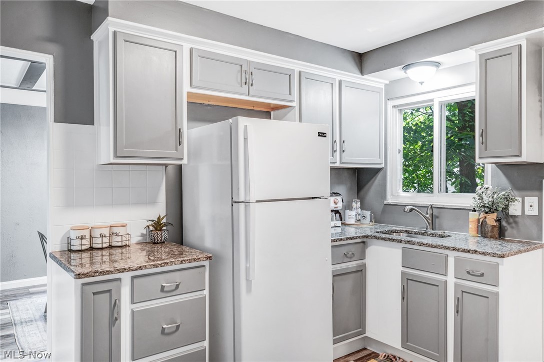 4373 Neville Road Cleveland, OH 44121 - Photo 13 of 42
