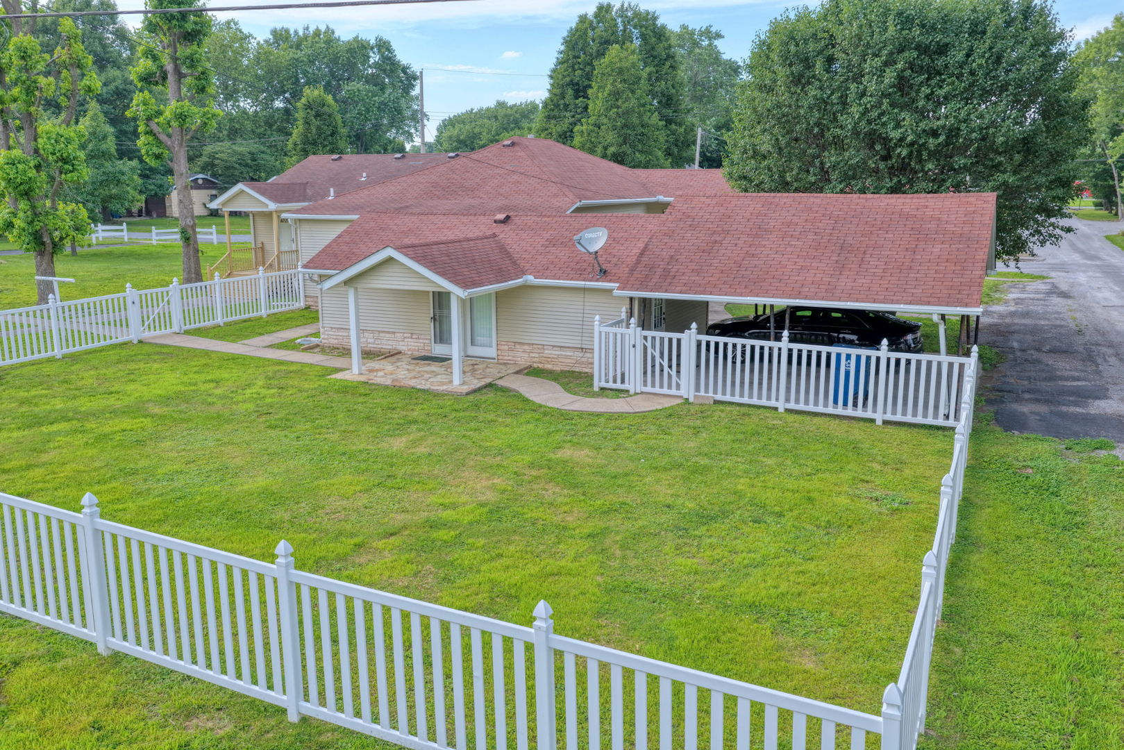 602 West Ray Avenue Christopher, IL 62822 - Photo 8 of 61