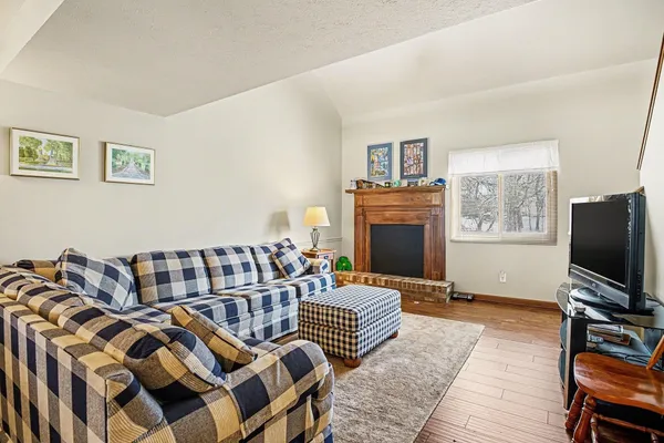 $315,000 | 1514 North Oakhill Drive, South Bend, IN 46637