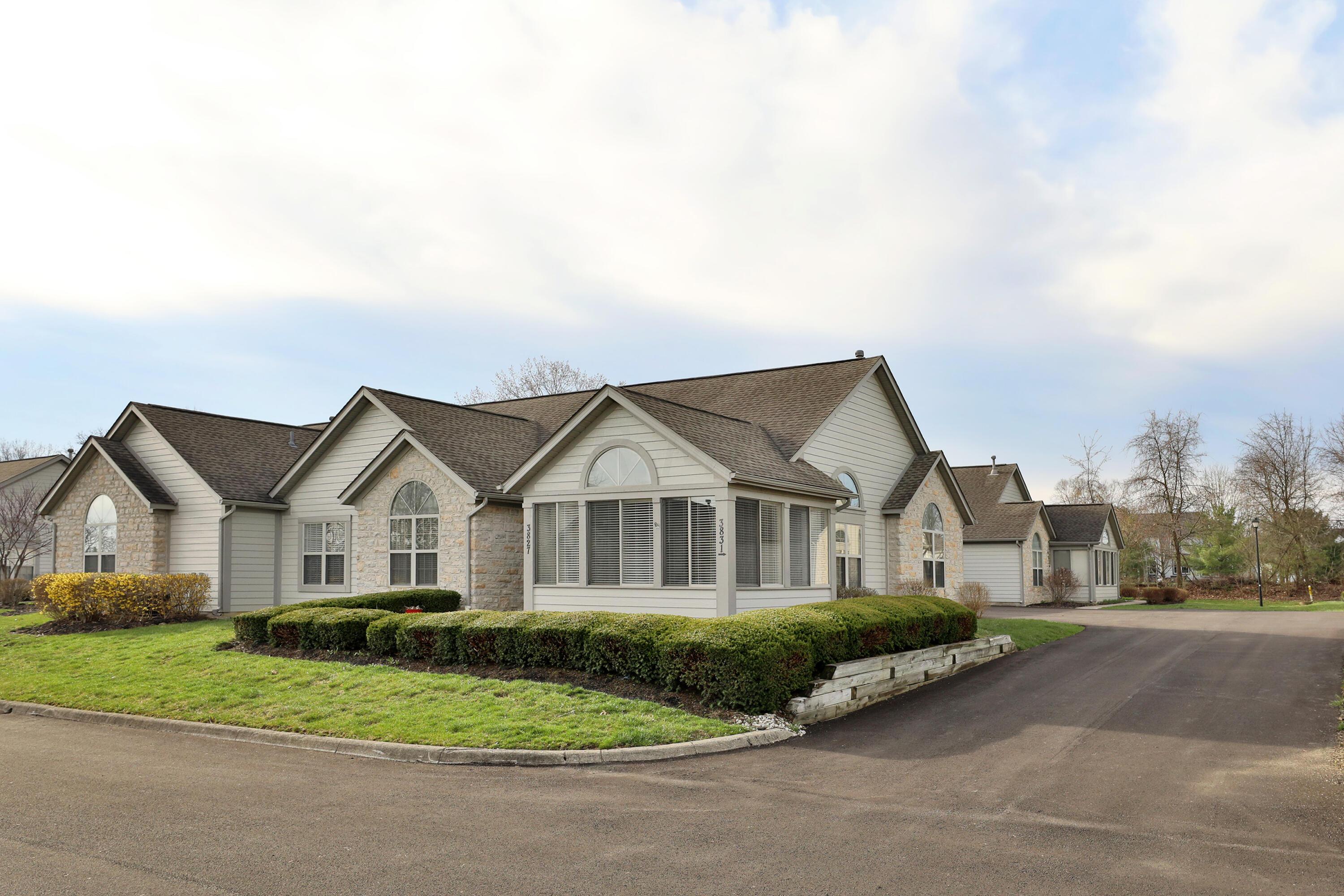 3827 Orchard Way Powell, OH 43065 - Photo 3 of 33 3827-OrchardWay-03a