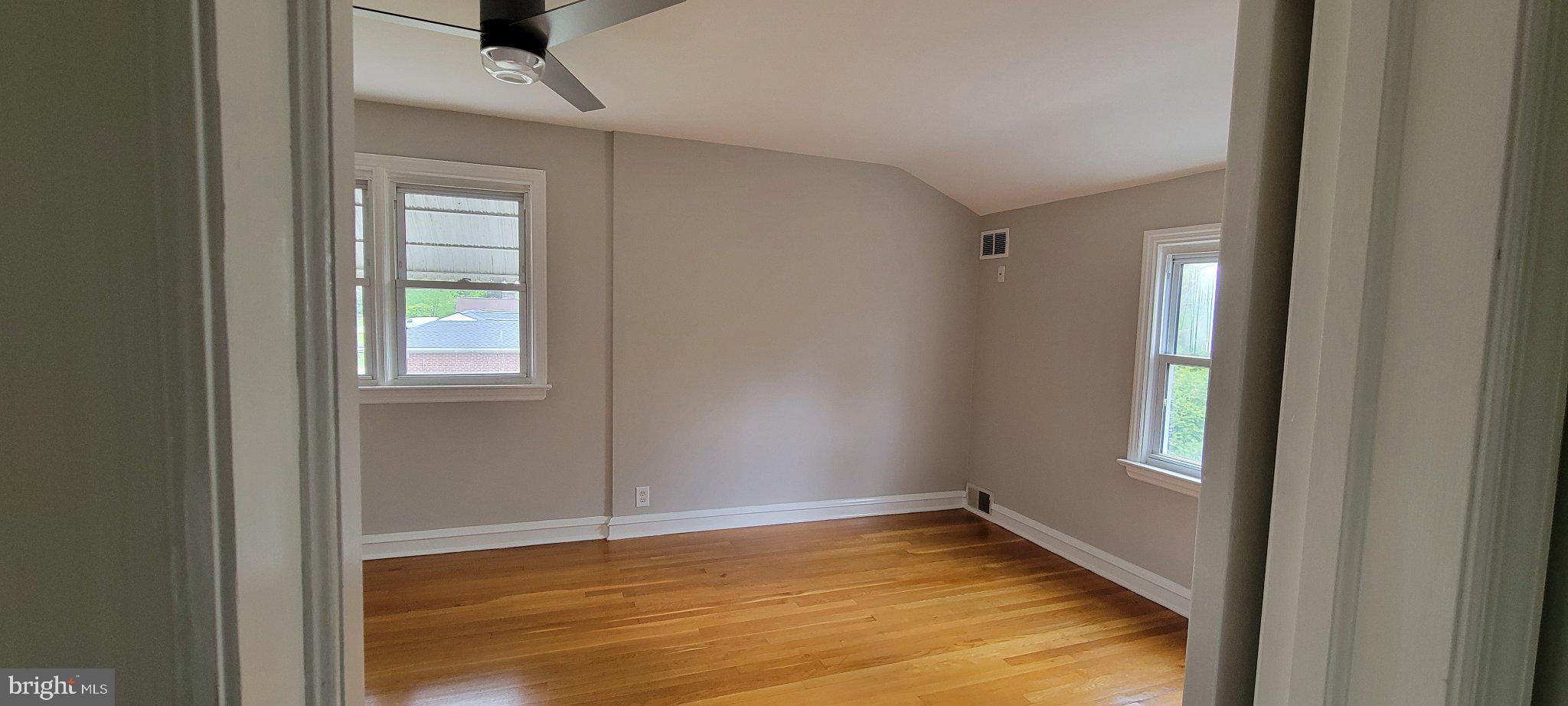102 Rothwell Drive Wilmington, DE 19804 - Photo 32 of 52 Bright and airy room with charm.