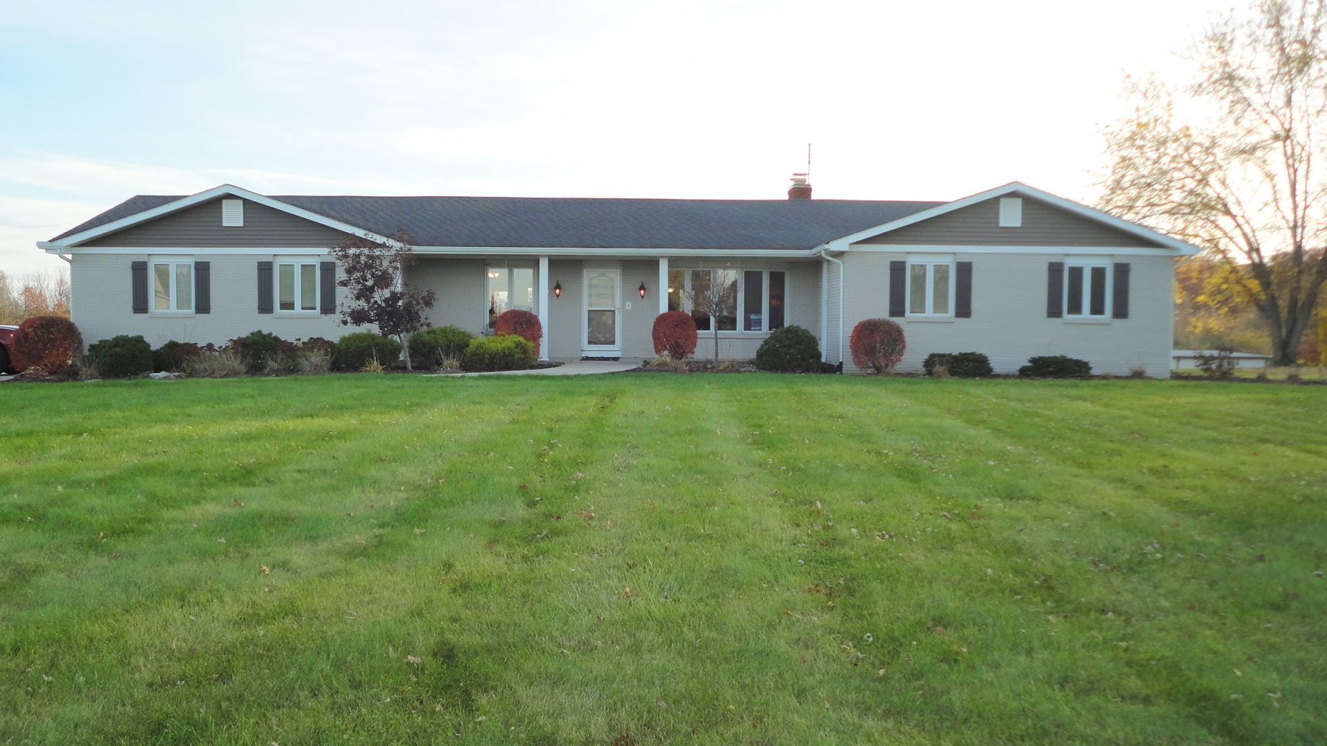 1432 Gump Road East Fort Wayne, IN 46845 - Photo 1 of 35