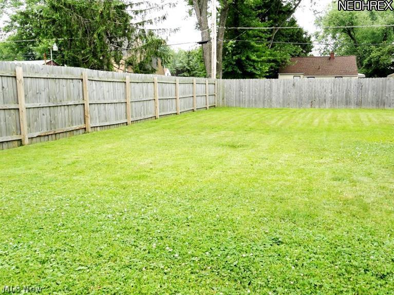 342 Quentin Road Eastlake, OH 44095 - Photo 11 of 12 Gallery Image 11