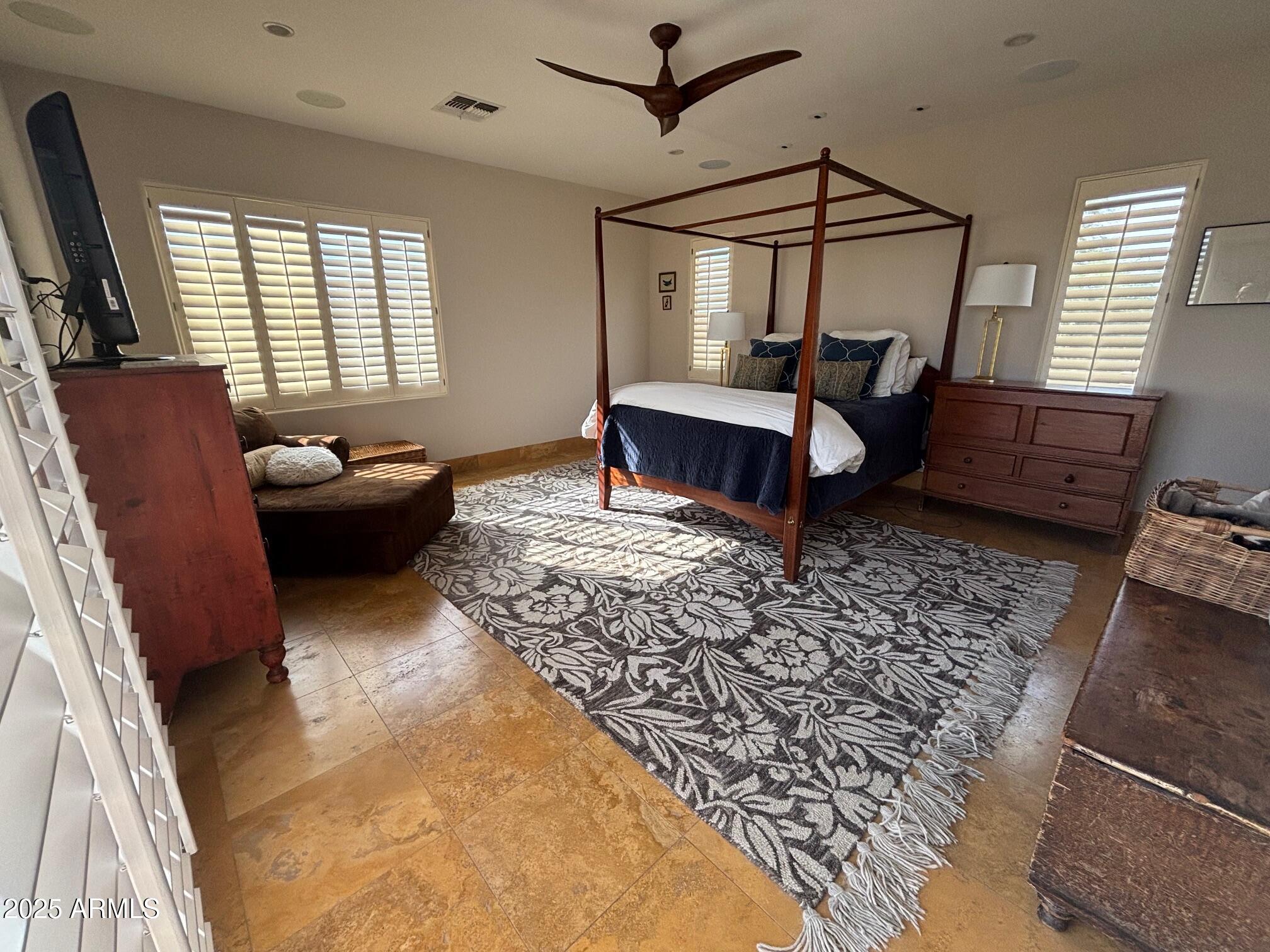 3981 East Navigator Lane Phoenix, AZ 85050 - Photo 13 of 36 Primary Bedroom 1