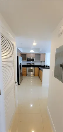 $2,750 | 140 South Dixie Highway, Unit 520, Hollywood, FL 33020