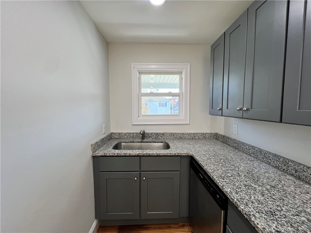 63 Jastram Street Providence, RI 02908 - Photo 3 of 23