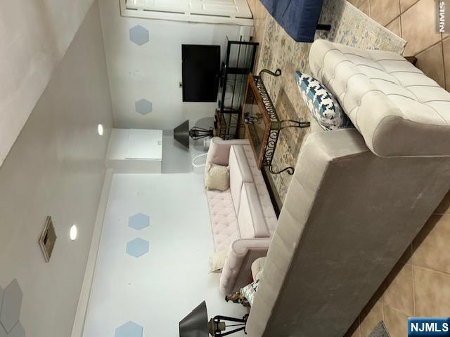 596 River Road New Milford, NJ 07646 - Photo 14 of 22 Gallery Image 14