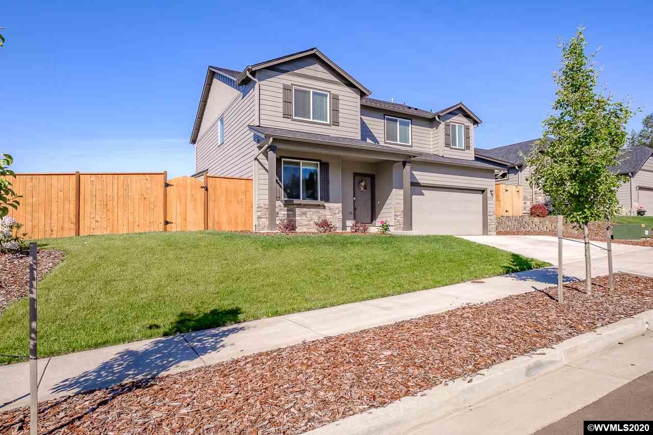 2708 Northwest Amble Side Street Albany, OR 97321 - Photo 2 of 34